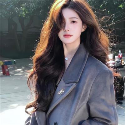 金发美人